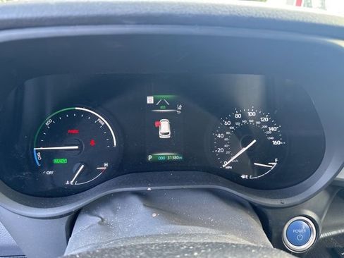 Used 2023 Toyota Sienna XSE image 9