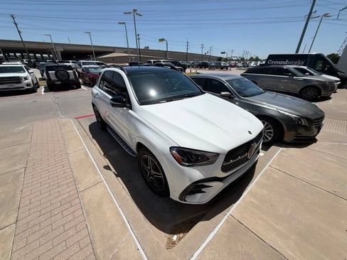 Used 2026 Mercedes-Benz GLE 450 4MATIC image 3