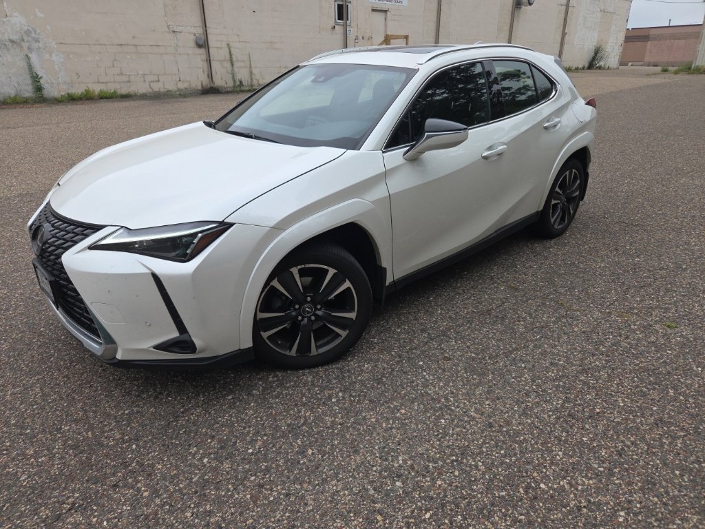 Used 2024 Lexus UX 250h AWD w/ Premium Package image 7