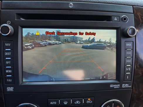 Used 2013 GMC Sierra 2500 Denali w/ Suspension Package, Off-Road AWD/4WD image 14