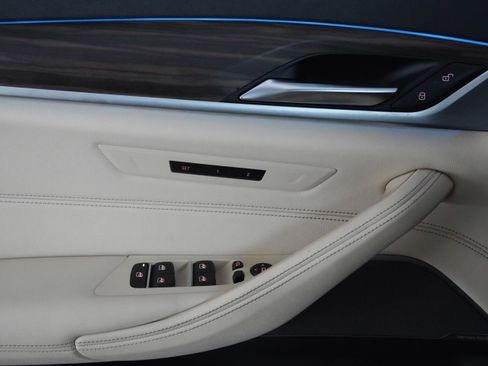 Certified 2023 BMW 530e w/ Premium Package RWD image 14