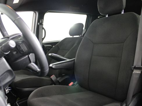 Used 2020 Dodge Grand Caravan SE FWD image 18