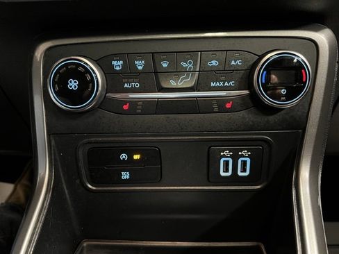 Used 2020 Ford EcoSport SE w/ SE Convenience Package image 40