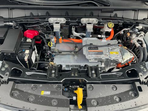 New 2026 Nissan Leaf Platinum+ w/ Cargo Package (Platinum+) image 32