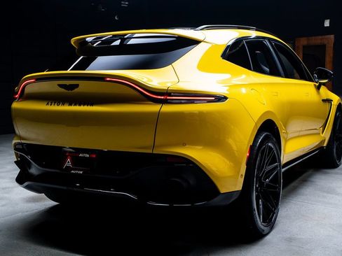 Used 2022 Aston Martin DBX AWD/4WD image 20