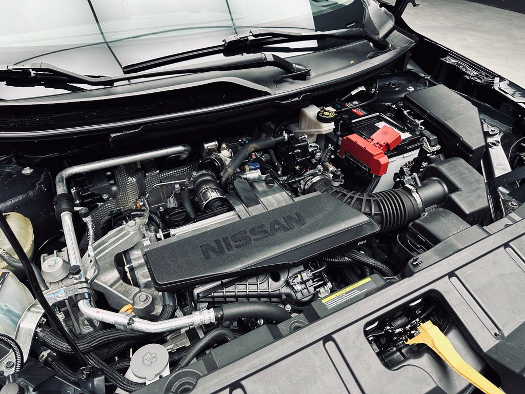Used 2024 Nissan Rogue S AWD/4WD image 43