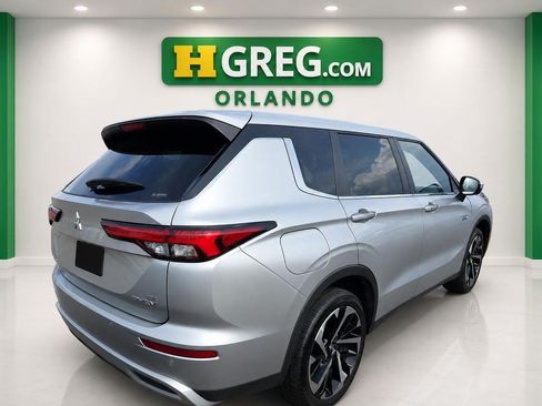 Used 2024 Mitsubishi Outlander SE AWD/4WD image 6