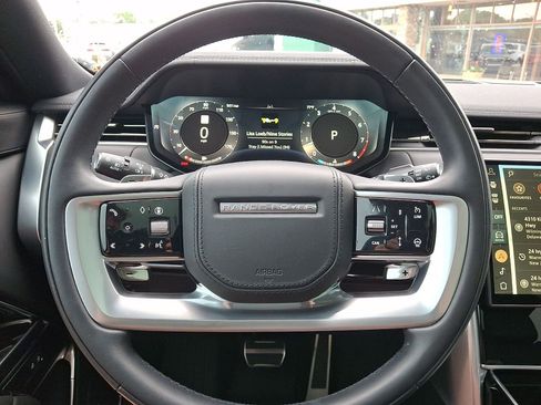 Certified 2025 Land Rover Range Rover SE AWD/4WD image 19