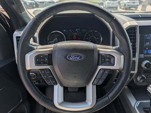 Used 2019 Ford F150 Lariat w/ Equipment Group 502A Luxury AWD/4WD image 31