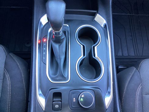 Used 2021 Chevrolet Traverse LT image 26