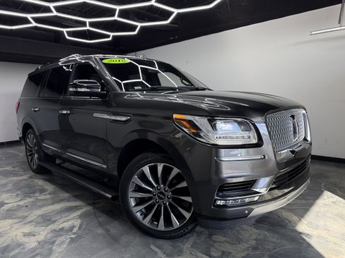 Used 2018 Lincoln Navigator Select w/ Technology Package image 6