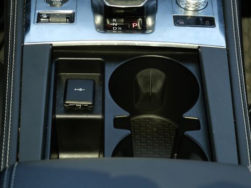 Certified 2025 Jaguar F-PACE R-Dynamic S AWD/4WD image 22