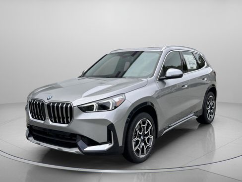Used 2025 BMW X1 xDrive28i w/ Convenience Package image 2