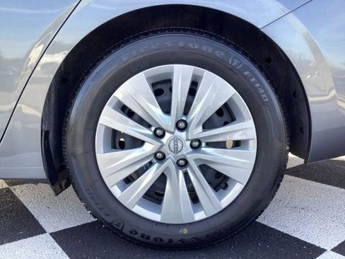 Used 2024 Nissan Sentra S image 9