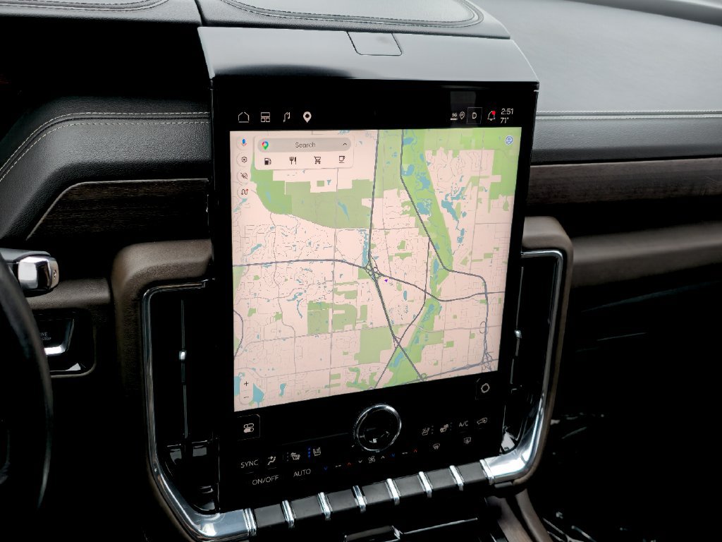 Certified 2025 GMC Yukon Denali Ultimate AWD/4WD image 15