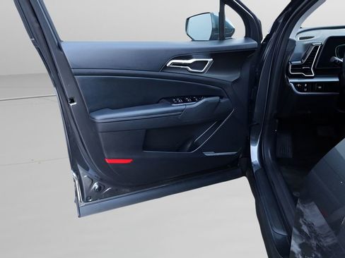 Used 2023 Kia Sportage EX image 22