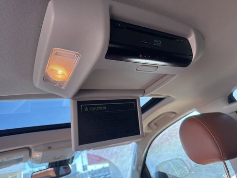 Used 2019 Toyota Sequoia Platinum image 25