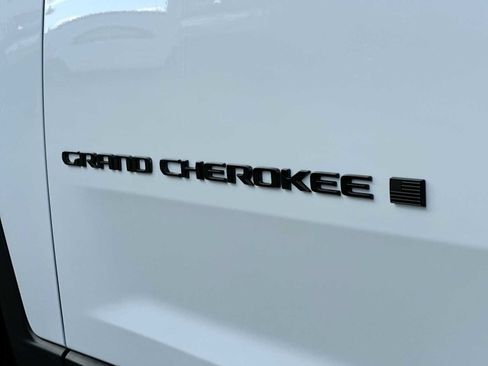 New 2026 Jeep Grand Cherokee L 2WD image 15