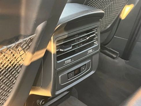 Used 2023 Audi Q7 3.0T Premium Plus image 24