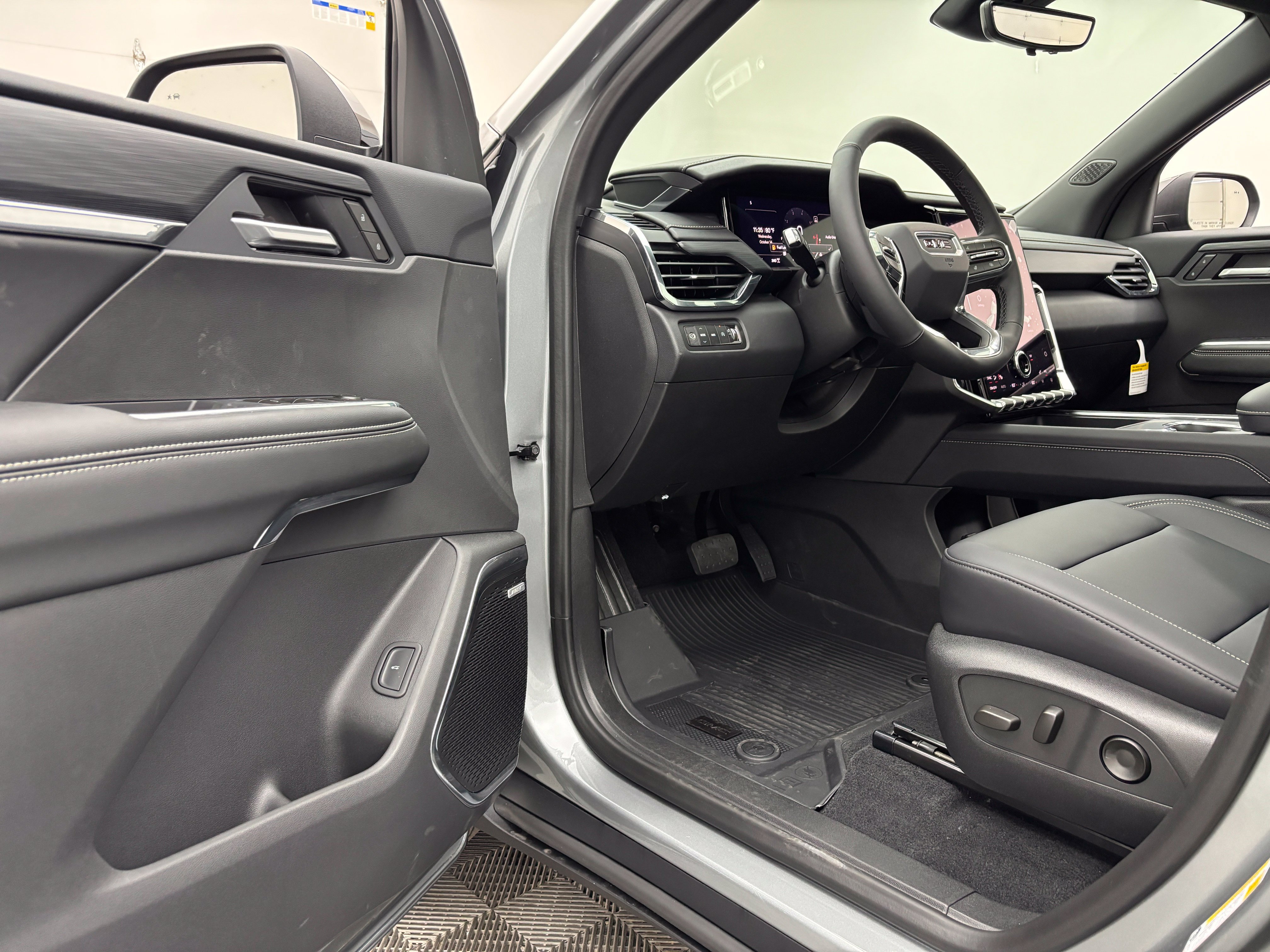New 2027 GMC Acadia Elevation w/ Black Edition AWD/4WD image 18