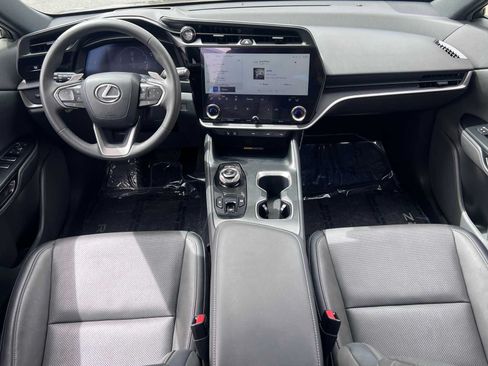 Used 2023 Lexus RZ 450e Premium w/ Technology Package AWD/4WD image 27