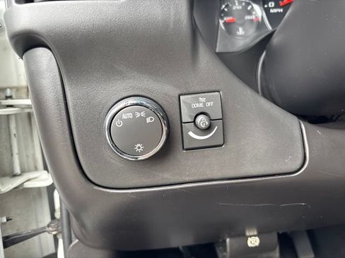 Used 2011 Chevrolet Express 2500 RWD image 14