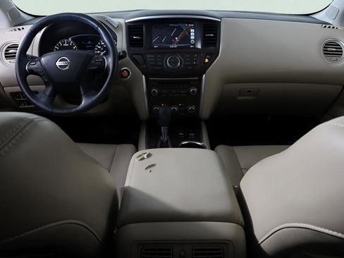 Used 2020 Nissan Pathfinder Platinum image 22