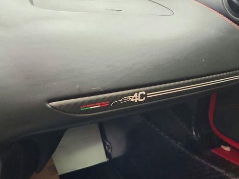 Used 2015 Alfa Romeo 4C Launch Edition w/ Convenience Group RWD image 29