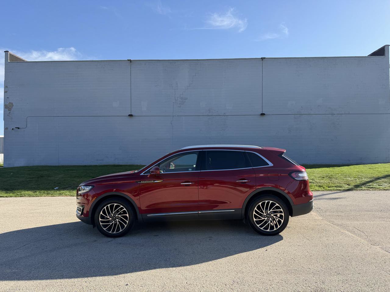 Used 2019 Lincoln Nautilus Reserve AWD/4WD image 4