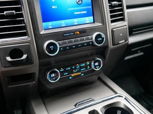 Used 2020 Ford Expedition XLT w/ Equipment Group 201A AWD/4WD image 30