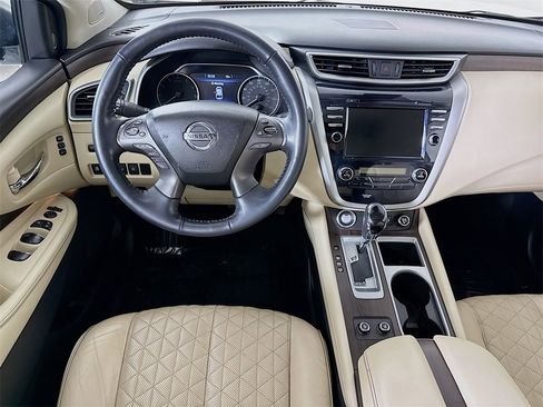 Used 2020 Nissan Murano Platinum w/ Cargo Package image 3