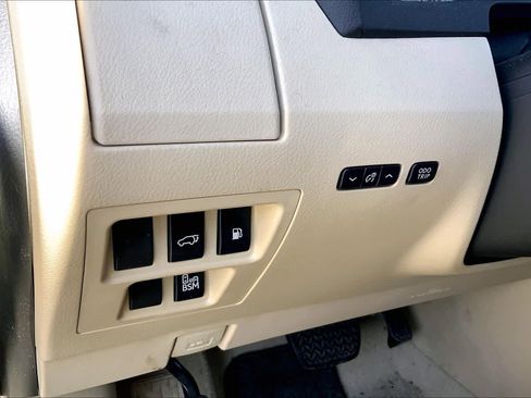 Used 2015 Lexus RX 450h AWD image 35