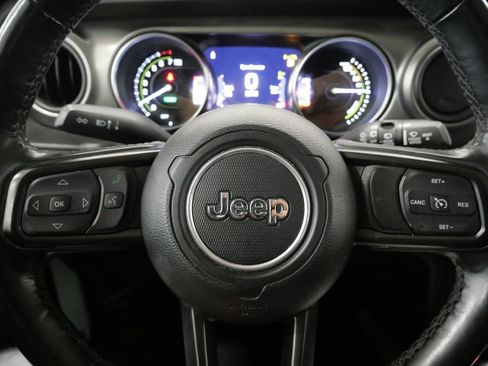 Used 2023 Jeep Wrangler Unlimited w/ Cold Weather Group AWD/4WD image 17