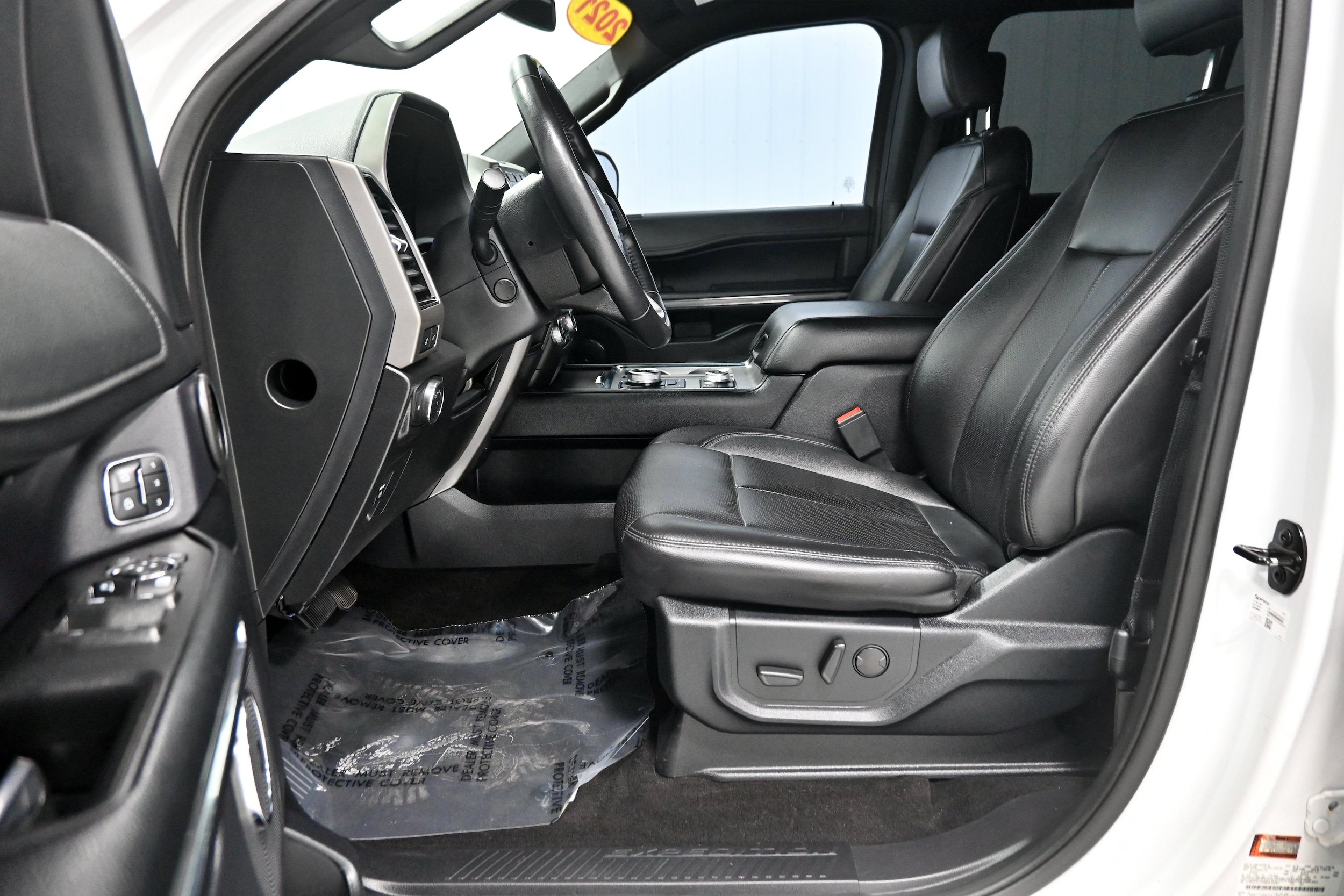 Used 2021 Ford Expedition XLT AWD/4WD image 5