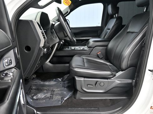 Used 2021 Ford Expedition XLT AWD/4WD image 5