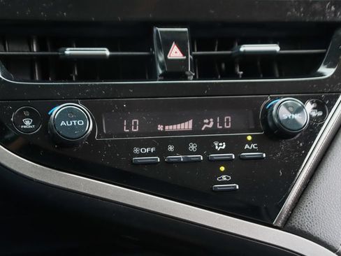 Used 2023 Toyota Camry XSE FWD image 28