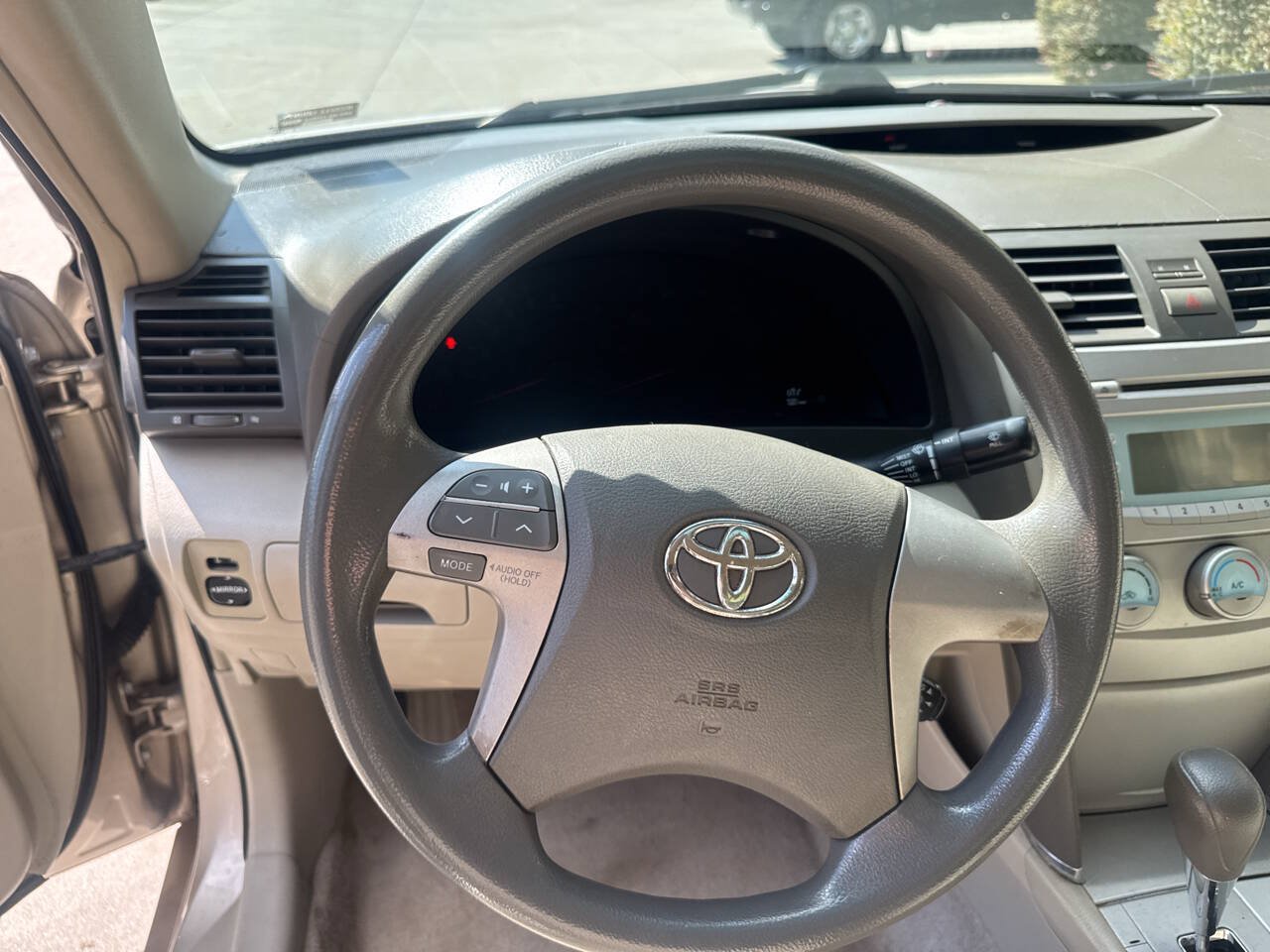 Used 2009 Toyota Camry LE FWD image 19