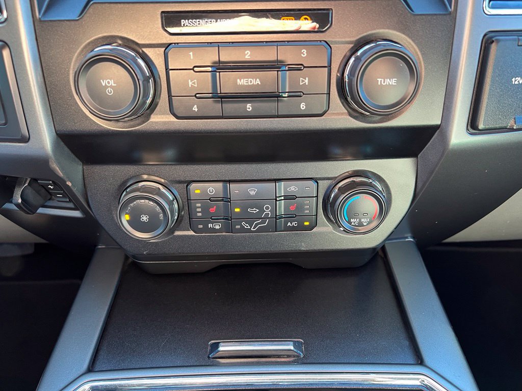 Used 2021 Ford F250 XLT w/ XLT Premium Package AWD/4WD image 30