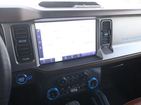 Used 2022 Ford Bronco Outer Banks AWD/4WD image 20