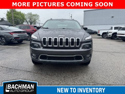 Used 2016 Jeep Cherokee Limited w/ Luxury Group image 3