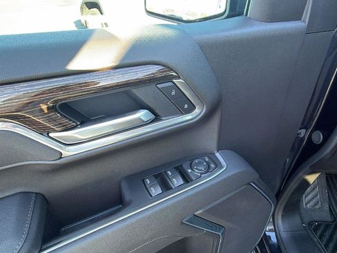 New 2026 GMC Sierra 1500 Elevation image 18