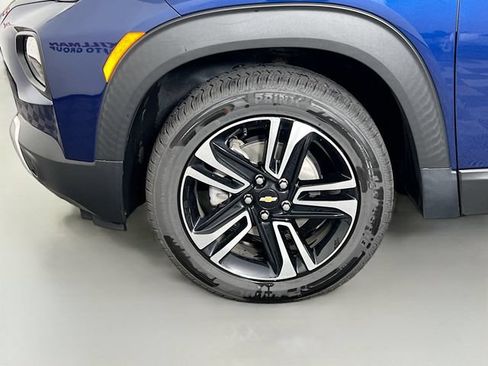 Used 2023 Chevrolet TrailBlazer LT w/ LPO, Blackout Package AWD/4WD image 10
