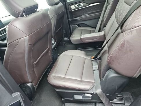 Used 2025 Ford Explorer Platinum w/ LUX Leather Package image 12