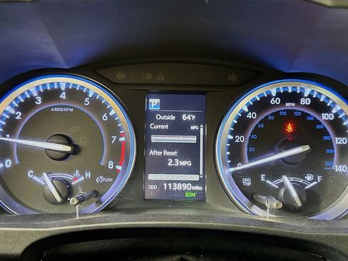 Used 2019 Toyota Highlander XLE AWD/4WD image 32