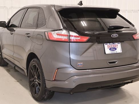 Certified 2023 Ford Edge ST-Line image 8