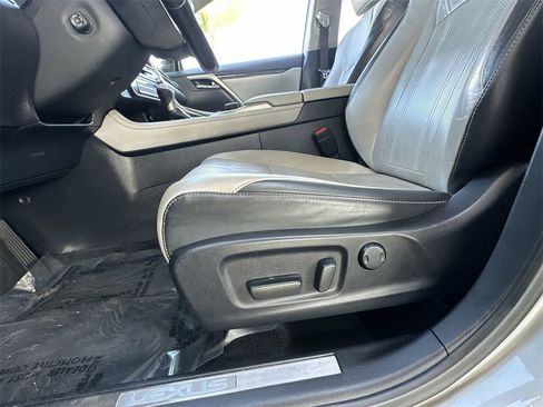 Used 2018 Lexus RX 350L FWD image 20