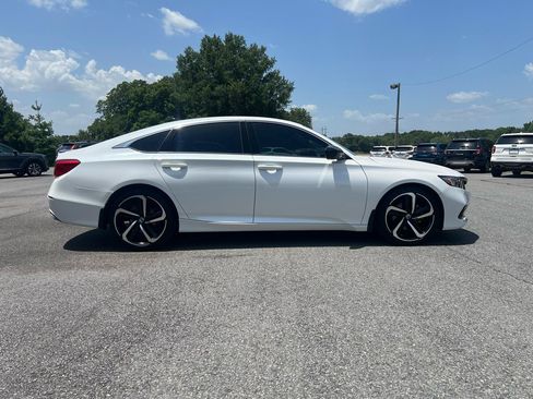 Used 2022 Honda Accord Sport image 10