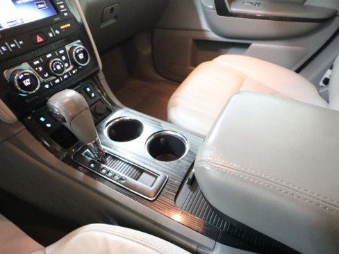 Used 2015 Chevrolet Traverse LTZ AWD/4WD image 22