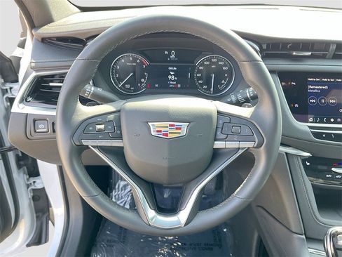 New 2025 Cadillac XT6 Luxury w/ LPO, Floor Liner Package image 12