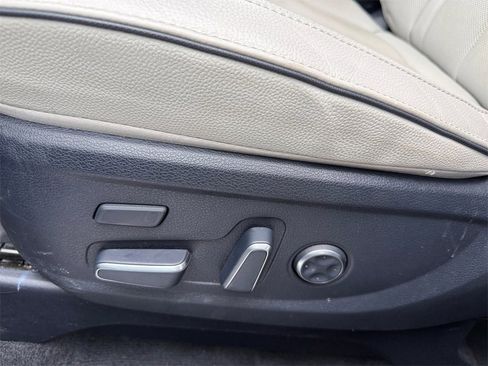 Used 2024 Hyundai Palisade Limited image 11